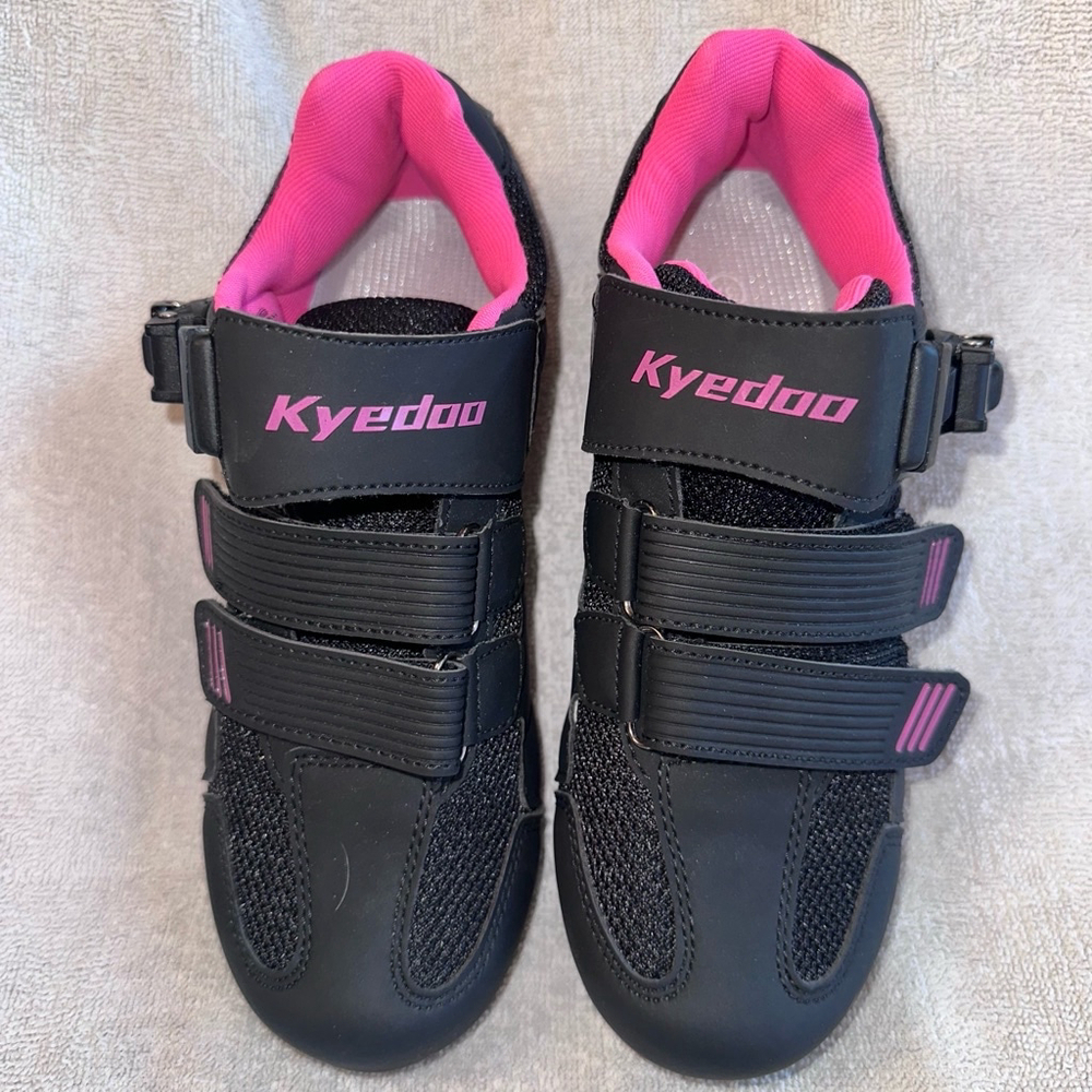 NWOB (Store Display) Women’s 6 1/2 Black/Pink Kyedoo Cycling Shoes - Picture 2 of 7